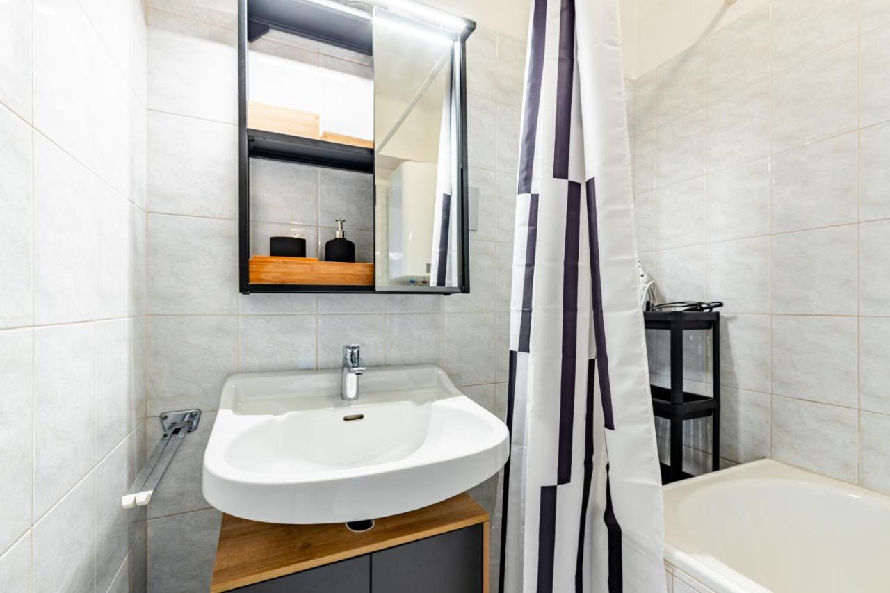 New With A View - Modern Studio Wien Ngoại thất bức ảnh